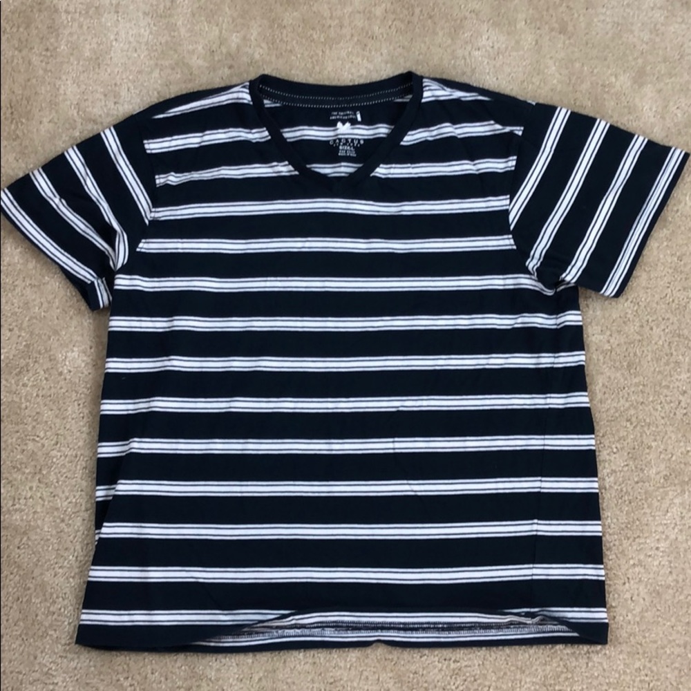 Men’s designer v-neck🔥👕